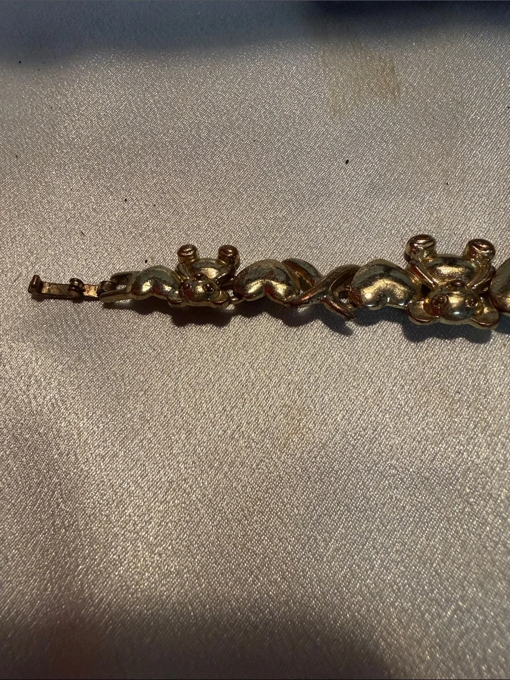 Source Unknown Gold-tone LOVE Heart Rhinestone Bracelet